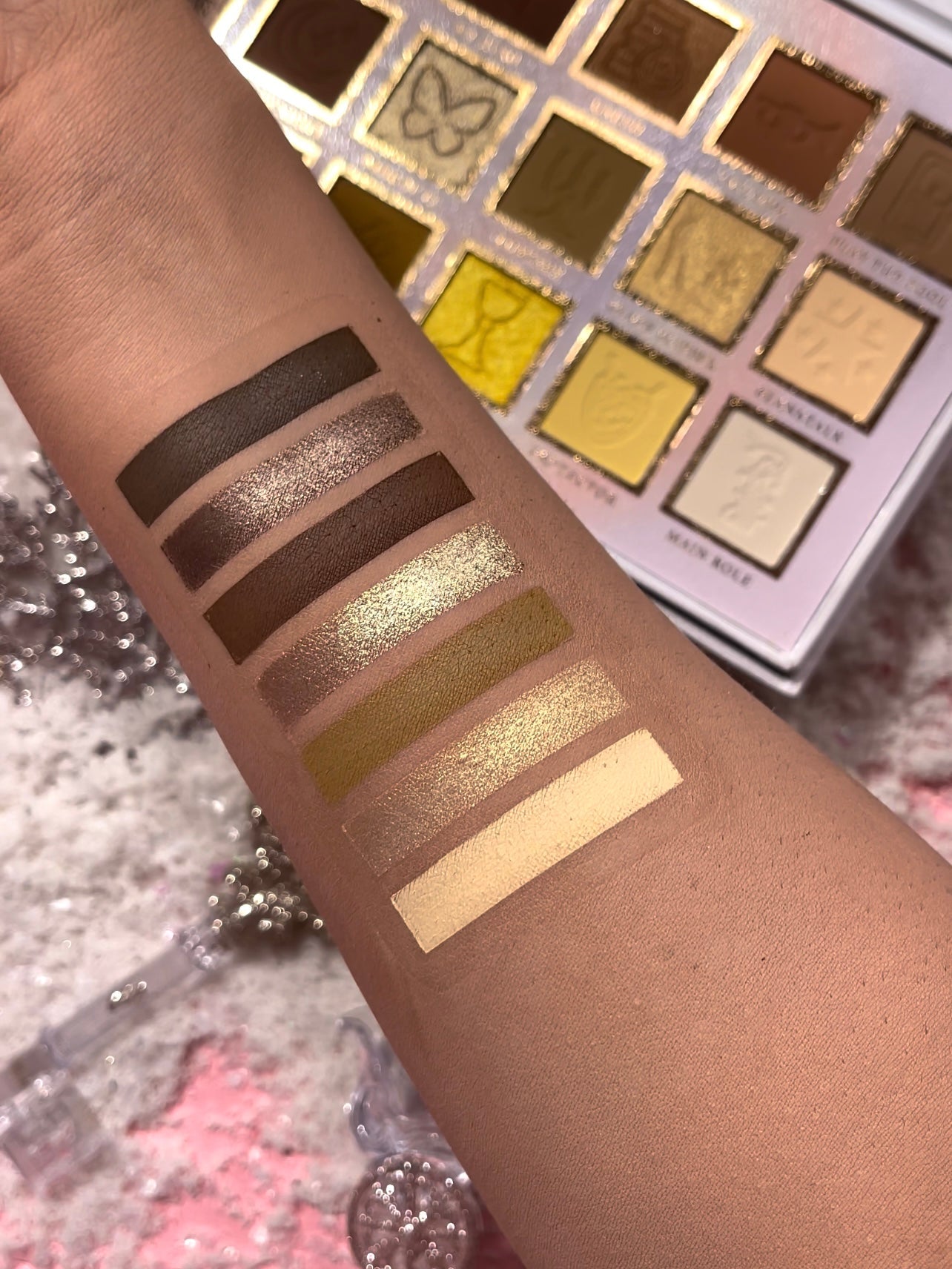 If The Crown Fits Neutral Eyeshadow Palette