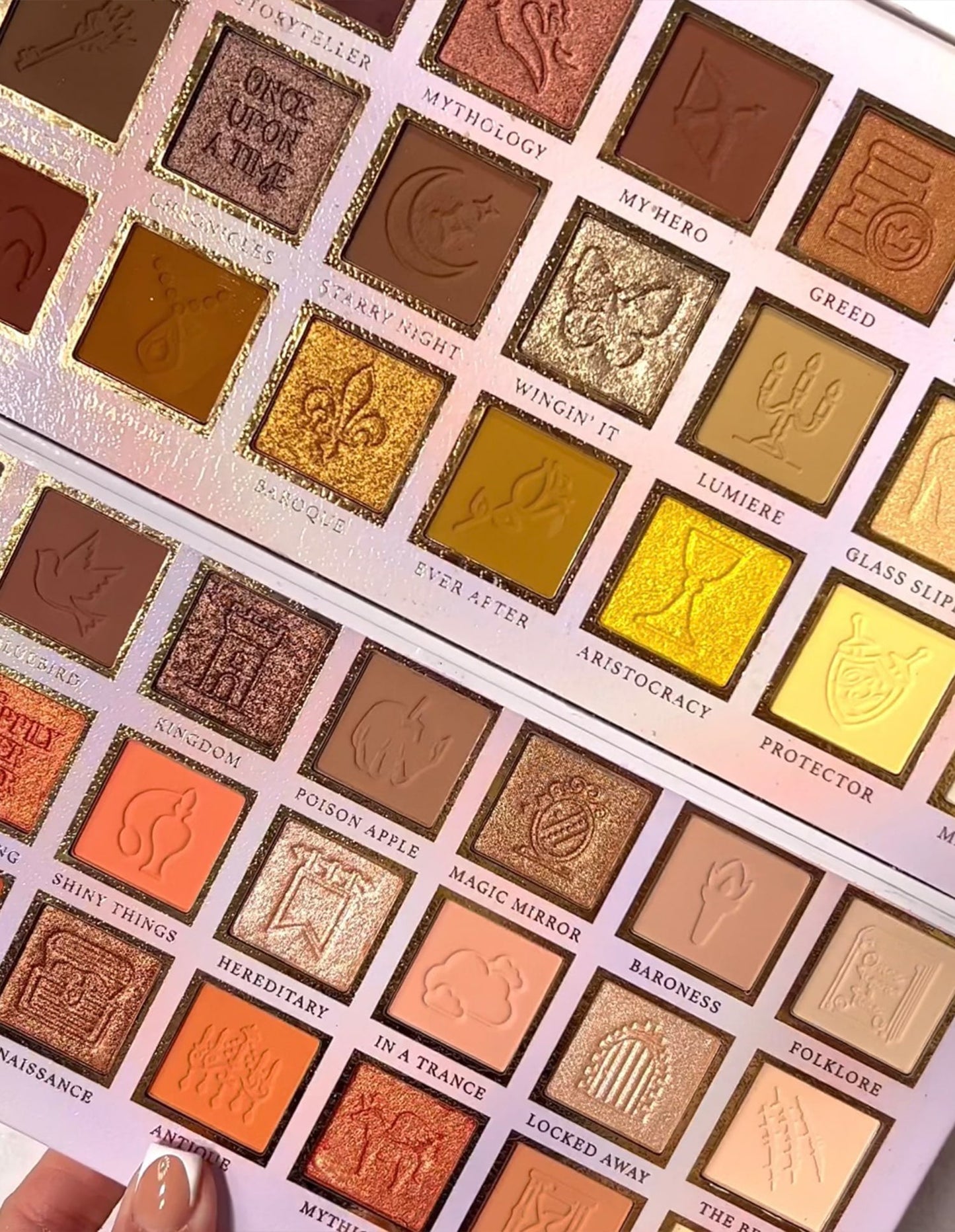 If The Crown Fits Neutral Eyeshadow Palette